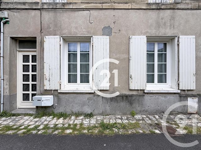 Appartement &agrave; louer - 2 pi&egrave;ces - 33,50 m2 - Cognac - 16 - POITOU-CHARENTES