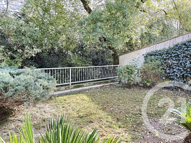 Maison &agrave; louer - 4 pi&egrave;ces - 125 m2 - Cognac - 16 - POITOU-CHARENTES