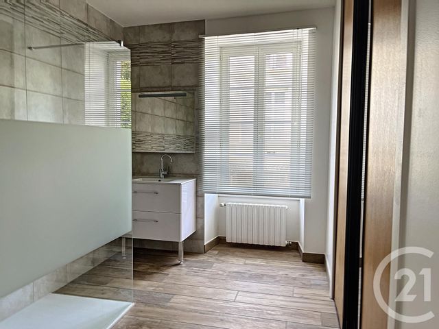 Maison &agrave; louer - 4 pi&egrave;ces - 125 m2 - Cognac - 16 - POITOU-CHARENTES