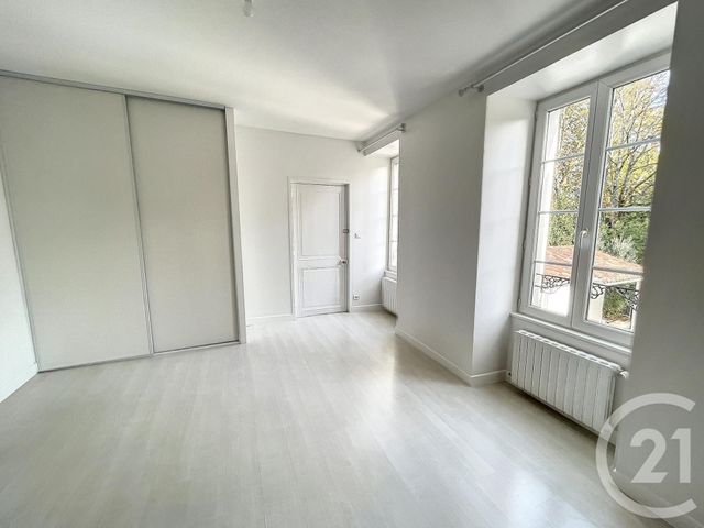 Maison &agrave; louer - 4 pi&egrave;ces - 125 m2 - Cognac - 16 - POITOU-CHARENTES