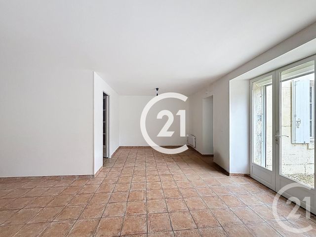 Appartement F3 &agrave; louer - 4 pi&egrave;ces - 92,60 m2 - Cognac - 16 - POITOU-CHARENTES