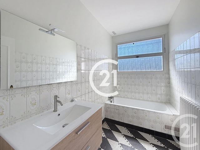 Maison &agrave; vendre - 4 pi&egrave;ces - 106 m2 - Cognac - 16 - POITOU-CHARENTES