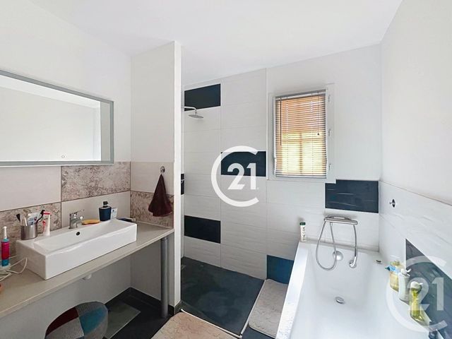 Maison &agrave; vendre - 4 pi&egrave;ces - 96 m2 - Cherves Richemont - 16 - POITOU-CHARENTES