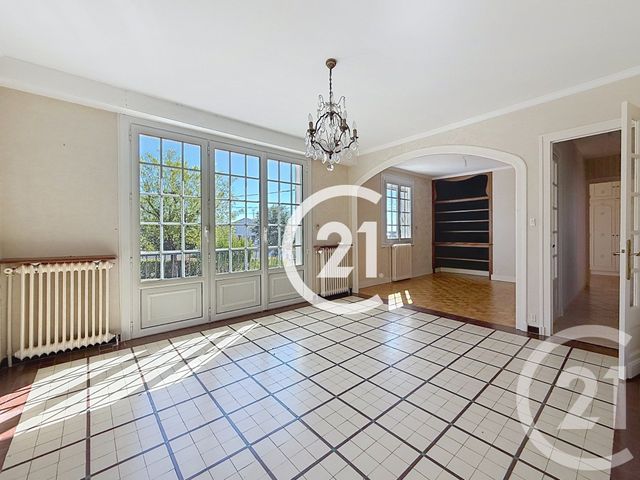 Maison &agrave; vendre - 5 pi&egrave;ces - 153 m2 - Chateaubernard - 16 - POITOU-CHARENTES