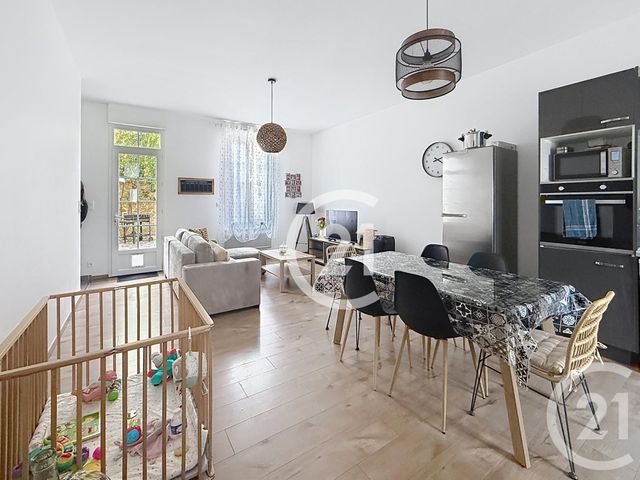 Maison &agrave; louer - 3 pi&egrave;ces - 66,50 m2 - Cognac - 16 - POITOU-CHARENTES