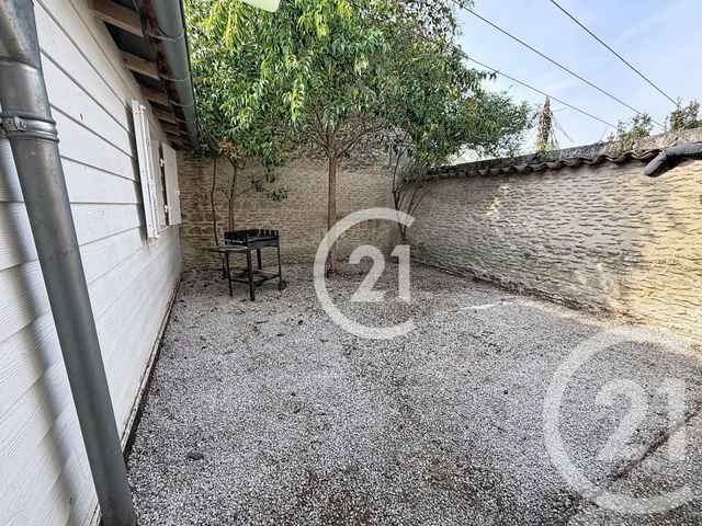 Maison &agrave; louer - 3 pi&egrave;ces - 66,50 m2 - Cognac - 16 - POITOU-CHARENTES