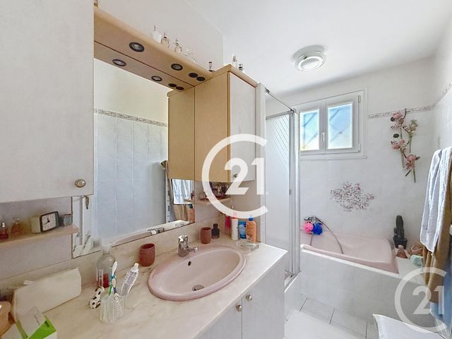 Maison &agrave; vendre - 5 pi&egrave;ces - 126 m2 - Chateaubernard - 16 - POITOU-CHARENTES