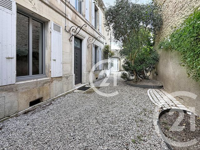 Maison &agrave; louer - 4 pi&egrave;ces - 136 m2 - St Laurent De Cognac - 16 - POITOU-CHARENTES
