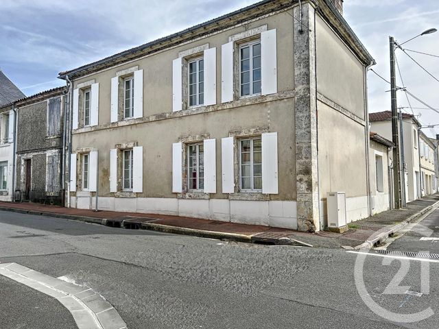 Maison &agrave; louer - 4 pi&egrave;ces - 132 m2 - Cognac - 16 - POITOU-CHARENTES