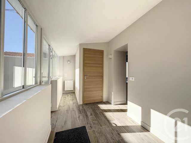 Maison &agrave; louer - 4 pi&egrave;ces - 132 m2 - Cognac - 16 - POITOU-CHARENTES
