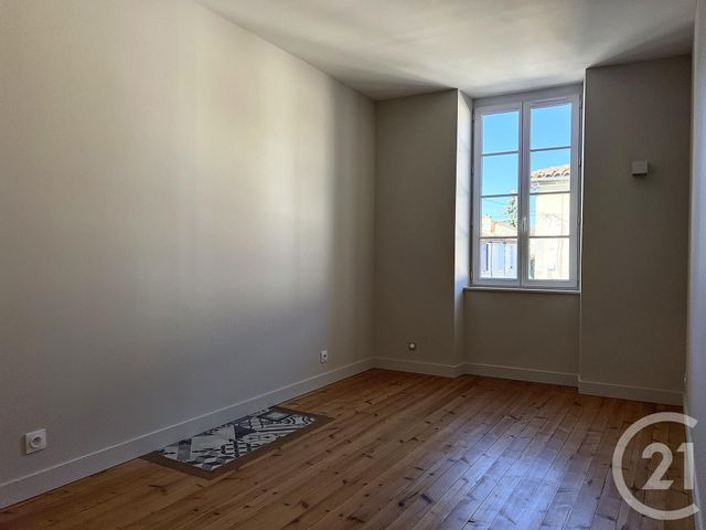 Maison &agrave; louer - 4 pi&egrave;ces - 132 m2 - Cognac - 16 - POITOU-CHARENTES