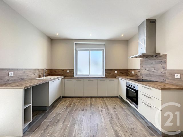 Maison &agrave; louer - 4 pi&egrave;ces - 132 m2 - Cognac - 16 - POITOU-CHARENTES