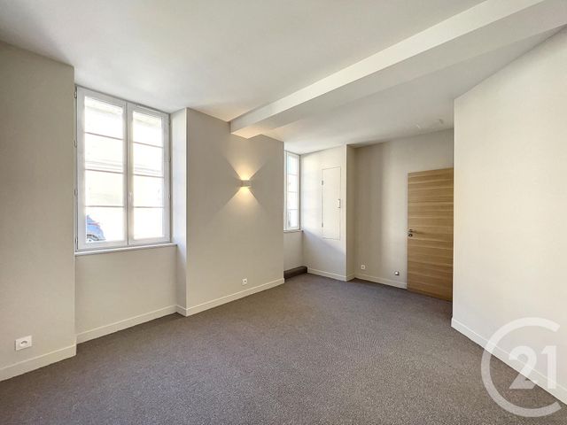 Maison &agrave; louer - 4 pi&egrave;ces - 132 m2 - Cognac - 16 - POITOU-CHARENTES