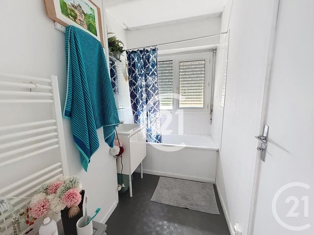Appartement F3 &agrave; louer - 3 pi&egrave;ces - 65,80 m2 - Cognac - 16 - POITOU-CHARENTES