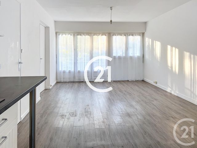 Appartement F3 &agrave; louer - 3 pi&egrave;ces - 65,80 m2 - Cognac - 16 - POITOU-CHARENTES