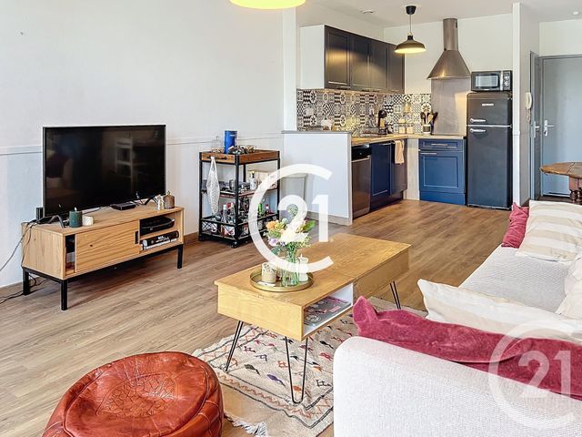 Appartement F3 &agrave; louer - 3 pi&egrave;ces - 55,30 m2 - Cognac - 16 - POITOU-CHARENTES