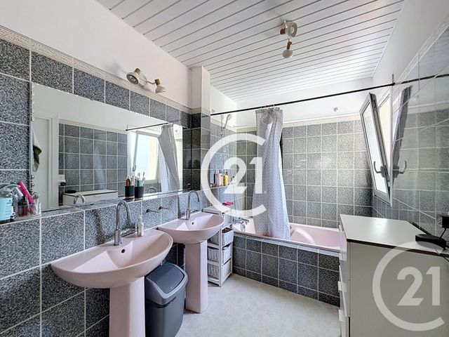 Appartement F3 &agrave; vendre - 4 pi&egrave;ces - 109 m2 - Cognac - 16 - POITOU-CHARENTES