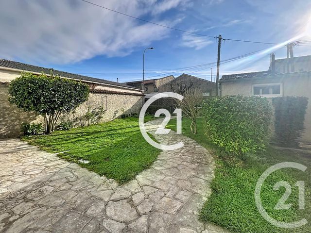 Maison &agrave; louer - 3 pi&egrave;ces - 99 m2 - Cognac - 16 - POITOU-CHARENTES