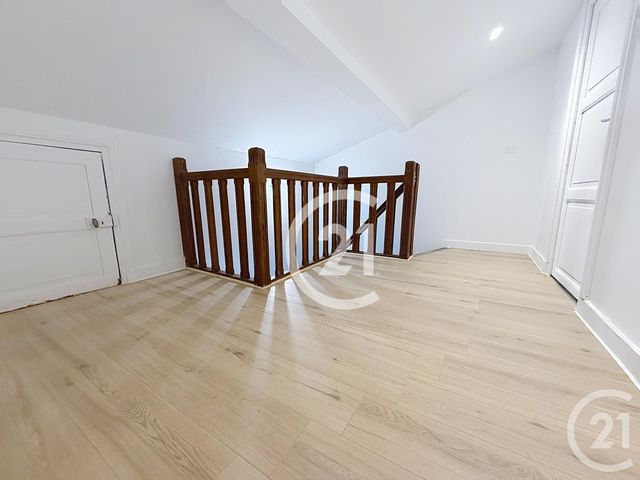 Maison &agrave; louer - 4 pi&egrave;ces - 95 m2 - Chateaubernard - 16 - POITOU-CHARENTES