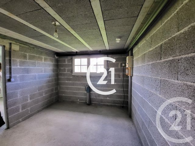 Maison &agrave; louer - 5 pi&egrave;ces - 128,50 m2 - Chateaubernard - 16 - POITOU-CHARENTES