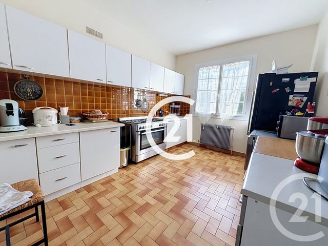 Maison &agrave; louer - 5 pi&egrave;ces - 128,50 m2 - Chateaubernard - 16 - POITOU-CHARENTES