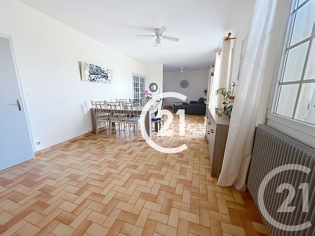 Maison &agrave; louer - 5 pi&egrave;ces - 128,50 m2 - Chateaubernard - 16 - POITOU-CHARENTES