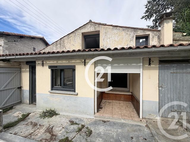 Maison &agrave; vendre - 4 pi&egrave;ces - 150 m2 - St Brice - 16 - POITOU-CHARENTES