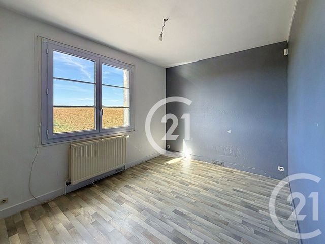 Maison &agrave; louer - 6 pi&egrave;ces - 154 m2 - Louzac St Andre - 16 - POITOU-CHARENTES