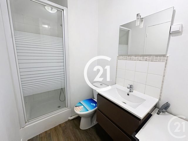 Appartement F1 &agrave; louer - 1 pi&egrave;ce - 27 m2 - Cognac - 16 - POITOU-CHARENTES