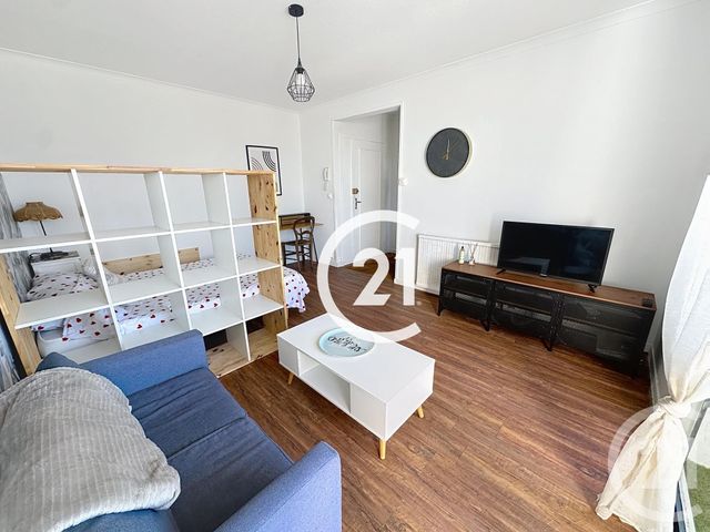 Appartement F1 &agrave; louer - 1 pi&egrave;ce - 27 m2 - Cognac - 16 - POITOU-CHARENTES