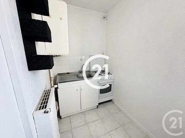 Appartement F1 &agrave; louer - 1 pi&egrave;ce - 27 m2 - Cognac - 16 - POITOU-CHARENTES