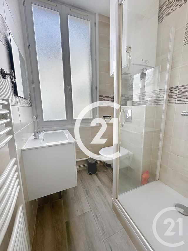 Appartement F3 &agrave; louer - 3 pi&egrave;ces - 70 m2 - Cognac - 16 - POITOU-CHARENTES