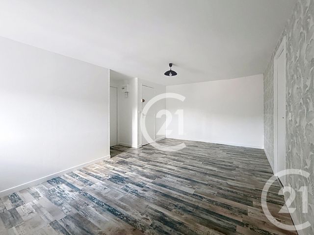 Appartement F2 &agrave; louer - 2 pi&egrave;ces - 40 m2 - Cognac - 16 - POITOU-CHARENTES