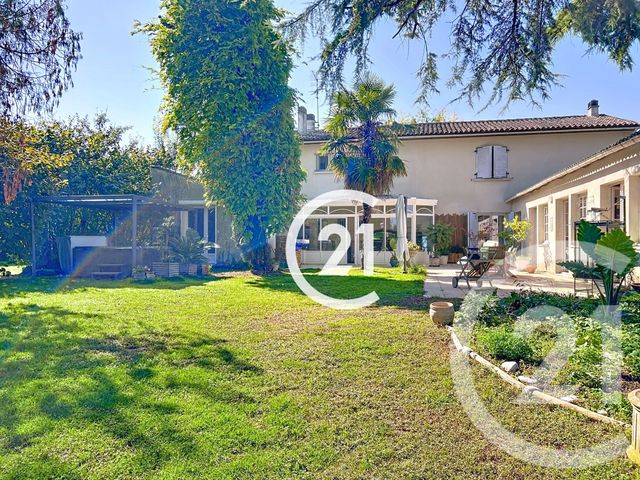 Maison à vendre - 5 pièces - 274 m2 - Jarnac - 16 - POITOU-CHARENTES