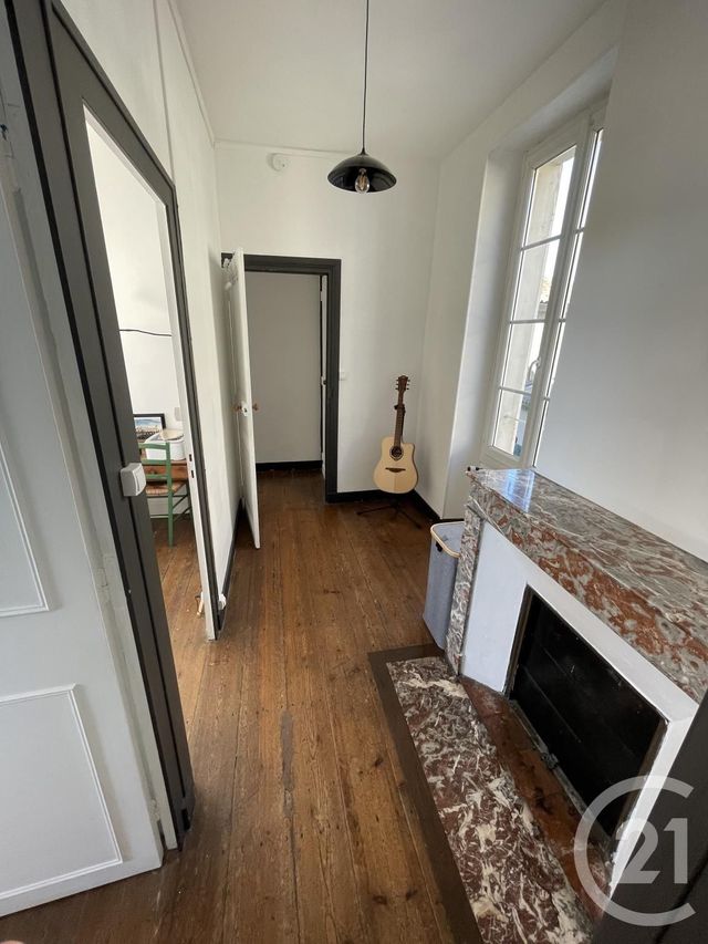 Appartement T3 à louer - 3 pièces - 75 m2 - Segonzac - 16 - POITOU-CHARENTES