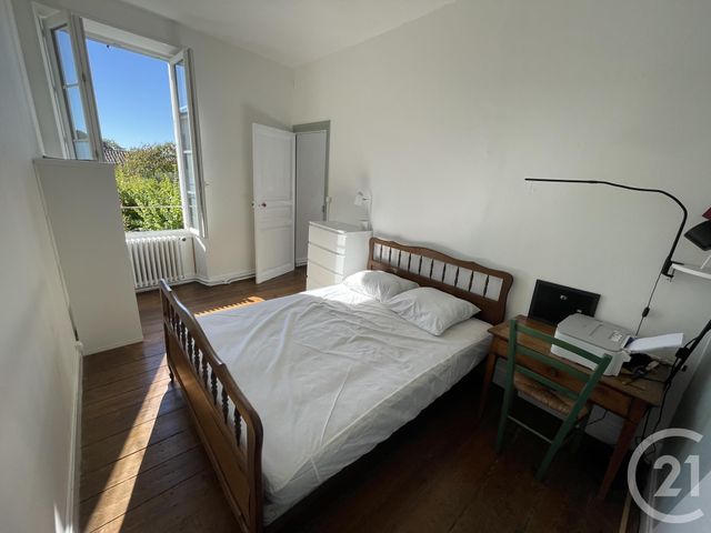 Appartement T3 à louer - 3 pièces - 75 m2 - Segonzac - 16 - POITOU-CHARENTES