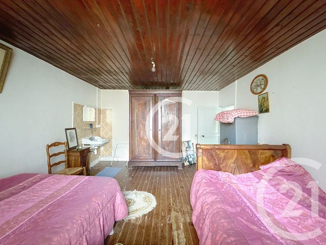 Maison à vendre - 7 pièces - 223 m2 - Houlette - 16 - POITOU-CHARENTES