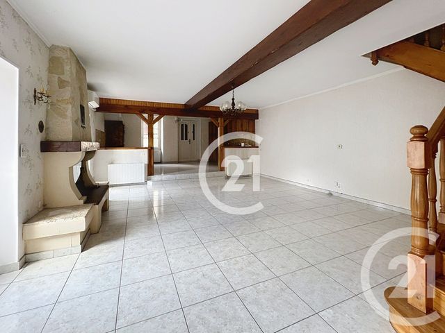 Maison &agrave; louer - 7 pi&egrave;ces - 181,30 m2 - Jarnac - 16 - POITOU-CHARENTES