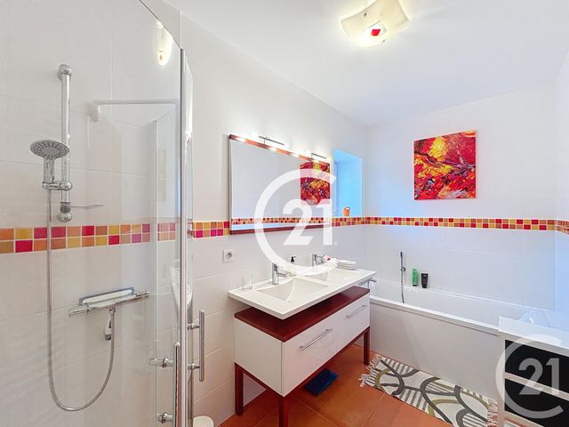 Maison à vendre - 5 pièces - 174 m2 - Sigogne - 16 - POITOU-CHARENTES