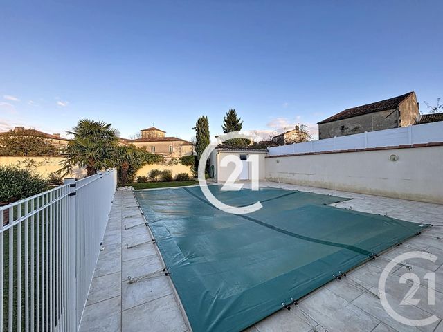 Maison à vendre - 5 pièces - 174 m2 - Sigogne - 16 - POITOU-CHARENTES