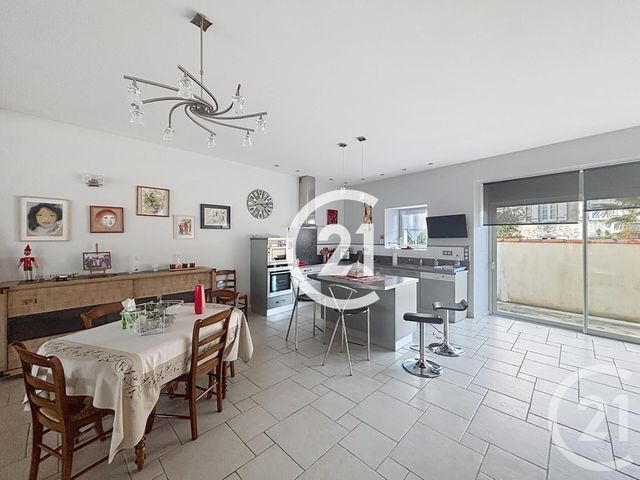 Maison à vendre - 5 pièces - 174 m2 - Sigogne - 16 - POITOU-CHARENTES
