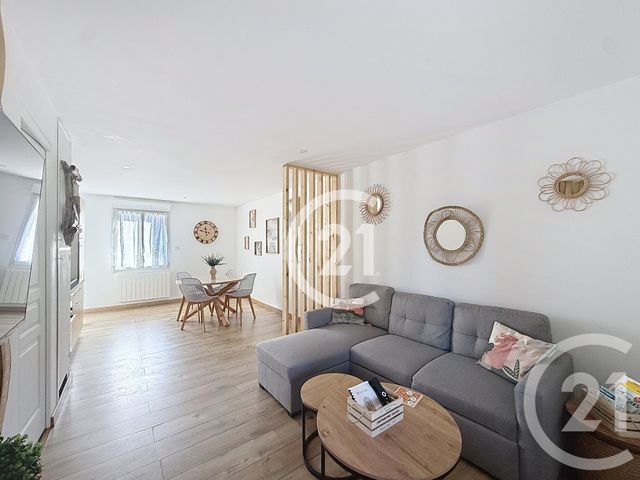 Maison à vendre - 5 pièces - 162,50 m2 - Julienne - 16 - POITOU-CHARENTES