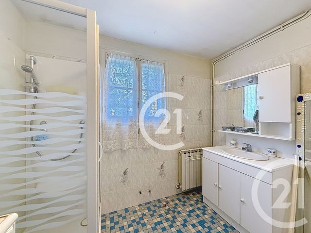 Maison à vendre - 6 pièces - 140,50 m2 - St Meme Les Carrieres - 16 - POITOU-CHARENTES