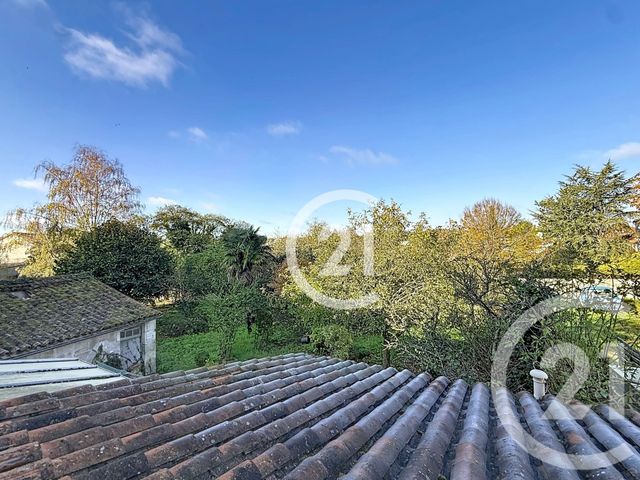 Maison à vendre - 6 pièces - 140,50 m2 - St Meme Les Carrieres - 16 - POITOU-CHARENTES