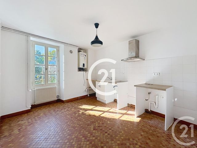 Maison &agrave; louer - 5 pi&egrave;ces - 108,20 m2 - Jarnac - 16 - POITOU-CHARENTES