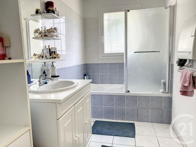 Maison &agrave; louer - 4 pi&egrave;ces - 83 m2 - Reparsac - 16 - POITOU-CHARENTES