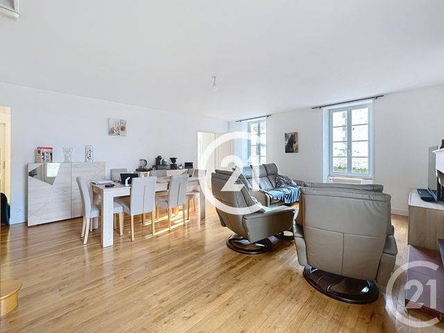 Maison &agrave; louer - 4 pi&egrave;ces - 103 m2 - Segonzac - 16 - POITOU-CHARENTES