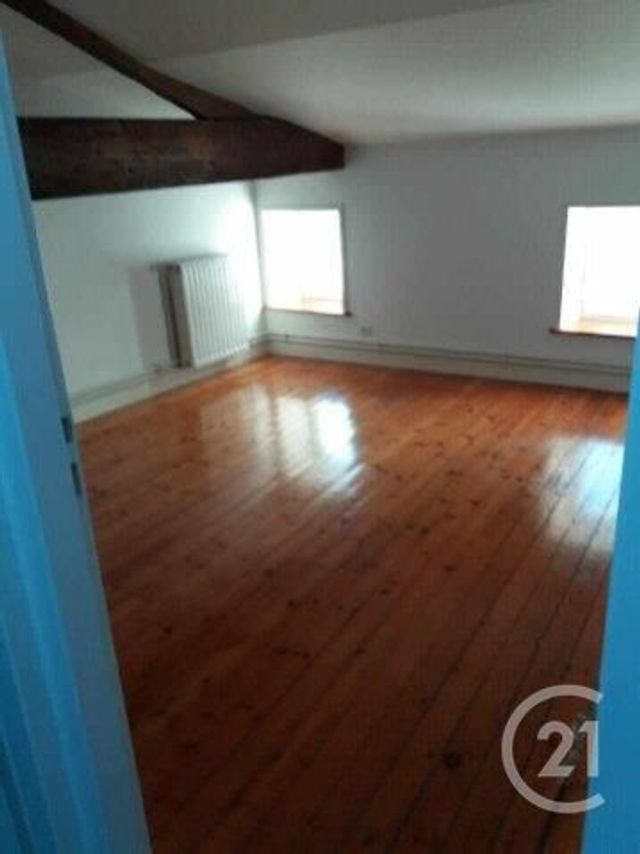 Maison &agrave; louer - 4 pi&egrave;ces - 103 m2 - Segonzac - 16 - POITOU-CHARENTES