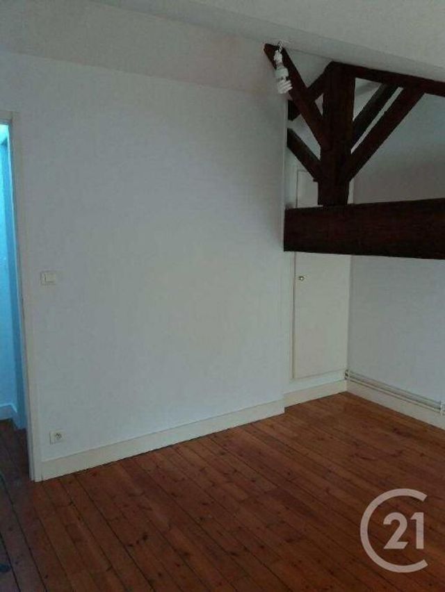 Maison &agrave; louer - 4 pi&egrave;ces - 103 m2 - Segonzac - 16 - POITOU-CHARENTES