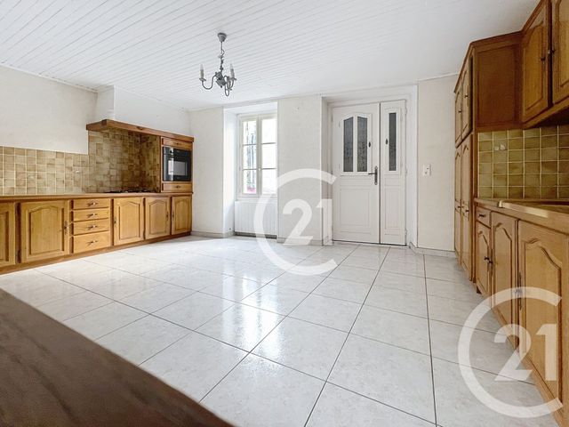 Maison &agrave; louer - 7 pi&egrave;ces - 181,30 m2 - Jarnac - 16 - POITOU-CHARENTES